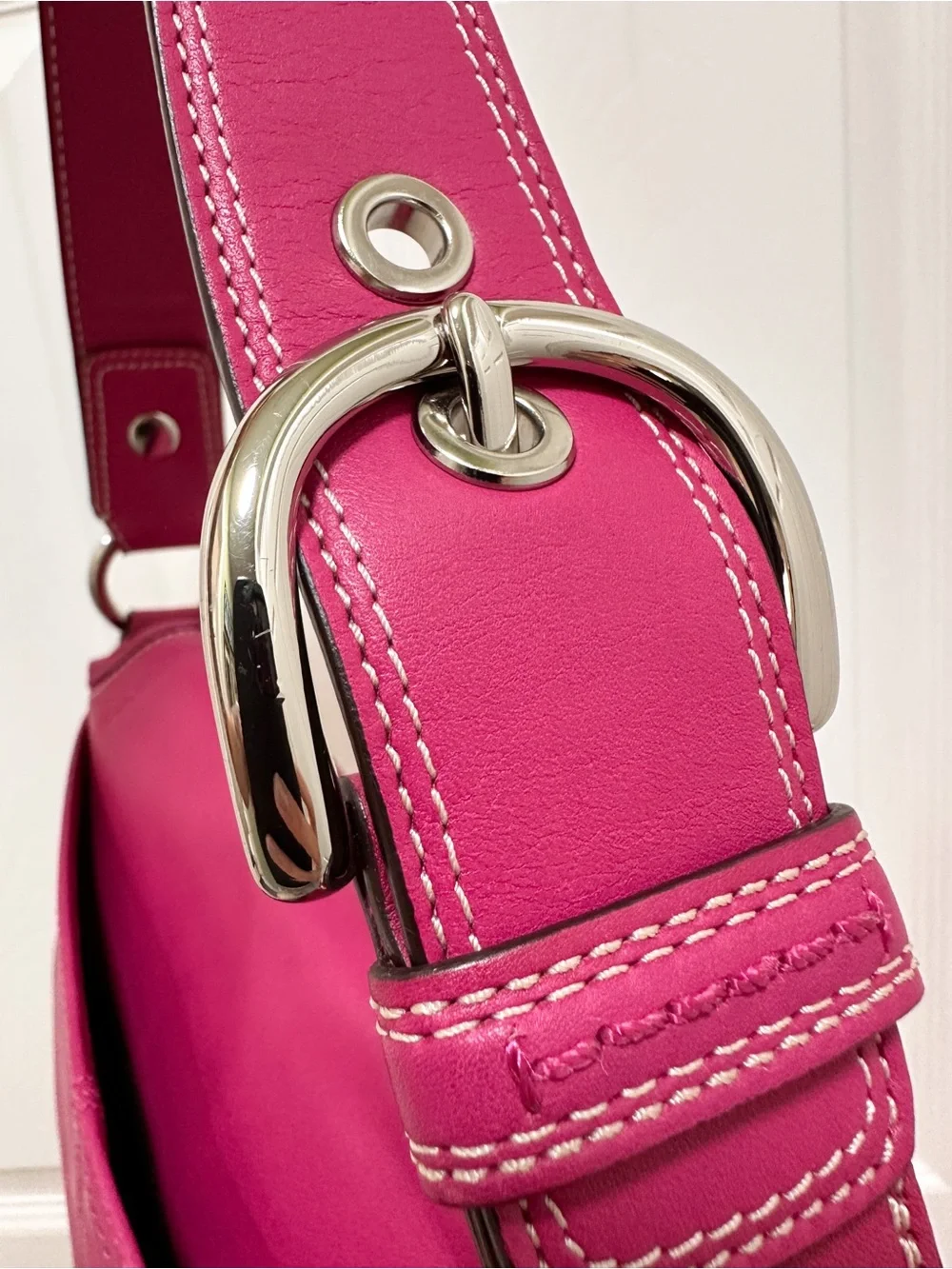 Coach Soho Pleated Shoulder Bag Hot Pink Glove Tanned Leather Like New